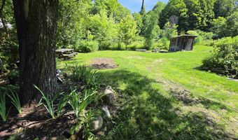 128 Elm St, Cabot, VT 05647