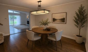 611 E Davis St, Arlington Heights, IL 60005