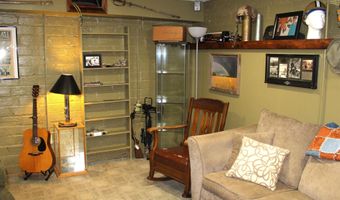 106 E Walnut St, Akron, IN 46910