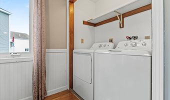 27 Country Hill Rd, Nashua, NH 03063