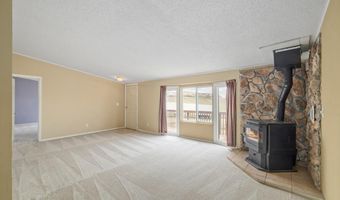 1806 S MOUNTAIN SHDW Ln, Cheyenne, WY 82009