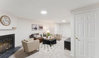 6316 CHIMNEY WOOD Ct, Alexandria, VA 22306