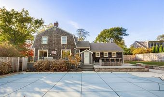 138 Carroll Ave, Newport, RI 02840