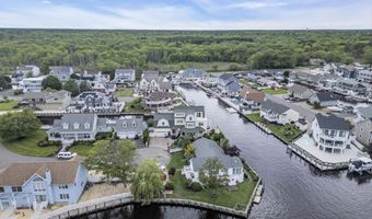 221 Magnolia Dr, Bayville, NJ 08721