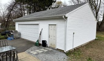 320 Halls Hill Rd, Colchester, CT 06415