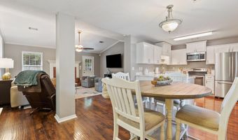 509 Sharon Oaks Ct, Benton, AR 72019