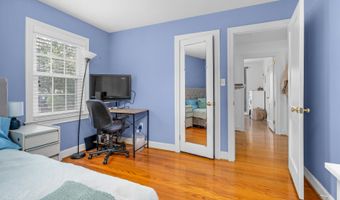 384 Snow Hill St, Ayden, NC 28513