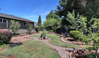 1266 KENRAY Loop, Springfield, OR 97477