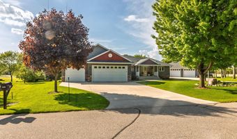 2111 Robins Nest SE, Alexandria, MN 56308