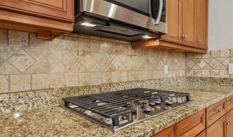 12516 Darvish Ln, Alpharetta, GA 30005