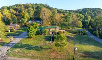 49 Utah Pl, Athens, OH 45701