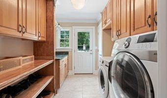 46 ICHABOD CRANE Ln, Belle Mead, NJ 08502