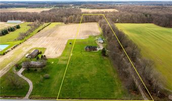 12488 Baumhart Rd, Amherst, OH 44001