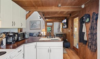 101 Canterbury Shore Dr, Canterbury, NH 03224