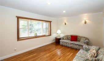 114 Hilldale Rd, Albertson, NY 11507
