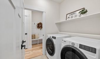 604 HORSESHOE Rd, Burns, WY 82053
