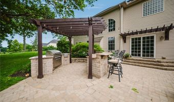 985 W Martin Ave, Amherst, OH 44001