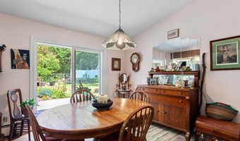 916 Hillcrest Dr, Adrian, MI 49221