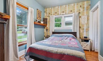 109 Park Ave, Anamosa, IA 52205