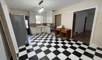 212 N WATER St, Algoma, WI 54201