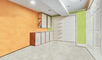 7513 HOLIDAY Ter, Bethesda, MD 20817
