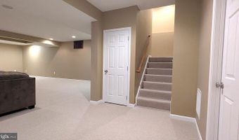 43161 BARNSTEAD Dr, Ashburn, VA 20148