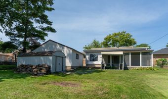 425 S Clarendon Ave, Addison, IL 60101