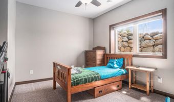 1820 W Thomas Cir, Brandon, SD 57005