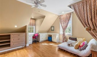 340 Newman Ave, East Providence, RI 02916