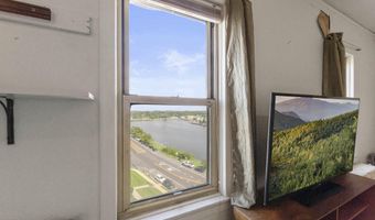 400 Deal Lake Dr 7H & 7G, Asbury Park, NJ 07712