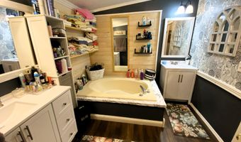 2296 Highway 3443, Annville, KY 40402