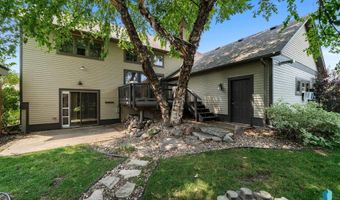 1600 S Parkview Blvd, Brandon, SD 57005