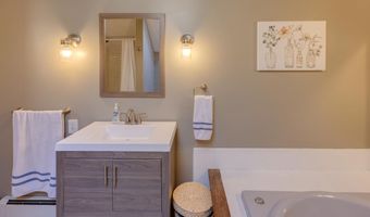 176 Reservoir Rd, Campton, NH 03223
