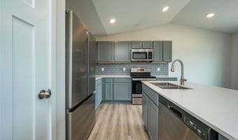 2860 Pilgrim Dr SW, Altoona, IA 50009