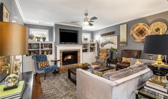 2105 Adams Overlook, Atlanta, GA 30318