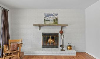 2050 Chalmers Dr, Ann Arbor, MI 48104