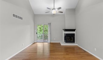 178 Cascade Circle Dr, Ballwin, MO 63021