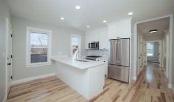 25 Edison Grn 2, Boston, MA 02125
