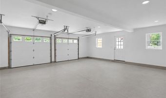115 Hill Top Dr, Johnston, RI 02919