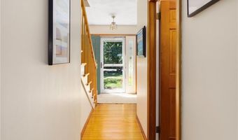 227 Prospect Ave, Middletown, RI 02842