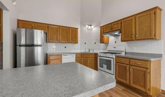 2756 Cutters Grove Cir, Anoka, MN 55303