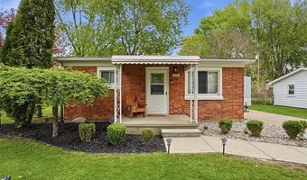 918 Columbia St, Algonac, MI 48001