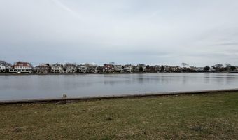 500 Deal Lake Dr 4F, Asbury Park, NJ 07712