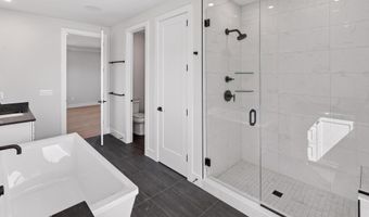 881 N MANCHESTER St, Arlington, VA 22205