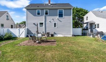 3 N Smith St N, Avenel, NJ 07001