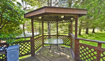37 Lakeview Dr, Albrightsville, PA 18210