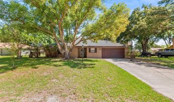 905 VAN Dr, Auburndale, FL 33823