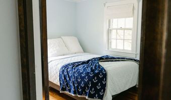 22 Presidents Rd, Bourne, MA 02532