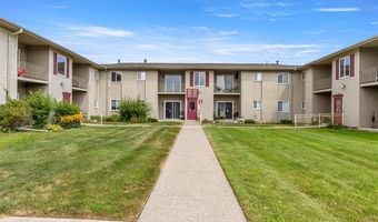 9993 Allen Pointe Dr, Allen Park, MI 48101