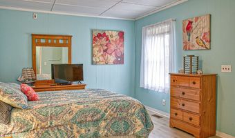 1369 Austin Lake Rd, Baxter, TN 38544